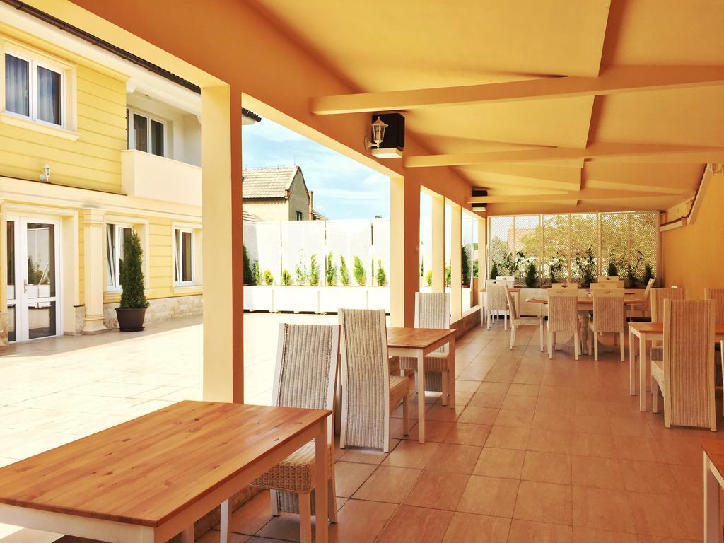 Boutique Hotel Diama Mratín Kültér fotó