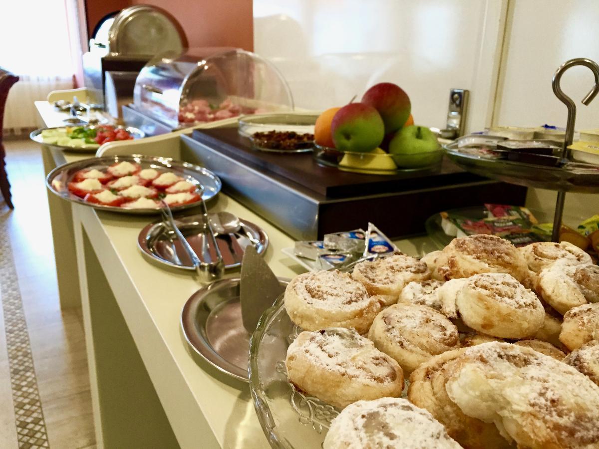 Boutique Hotel Diama Mratín Kültér fotó